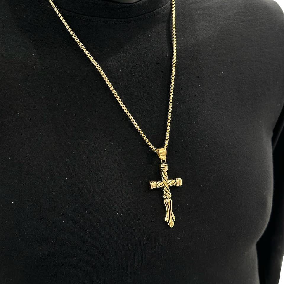 Vikinge Kors vedhæng i rustfrit stål med kæde - guld eller sølv