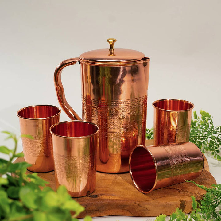 Ren kopparset: Kanna (±1,5 l) + 4 muggar med blomkant