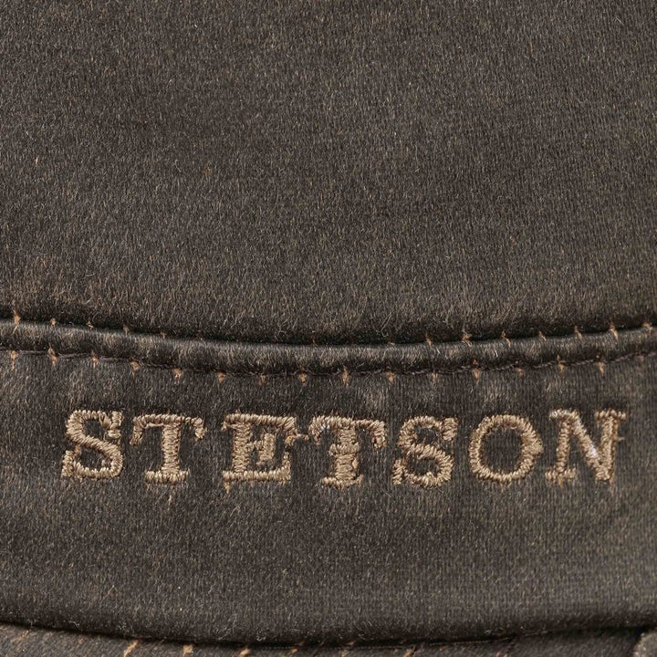 Brun oljeskinn look stetson armé mössa