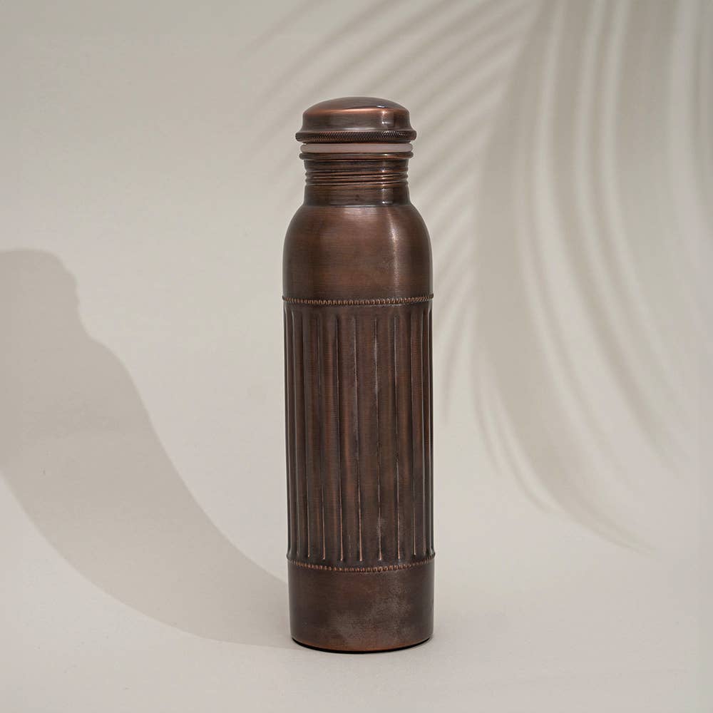 Ren Kobber Vandflaske Dot Lining Antik ± 1 liter - Gave Ide fra Ayurveda Specialist B.V. hos The Prince Webshop