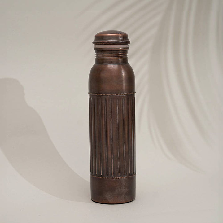 Ren Kobber Vandflaske Dot Lining Antik ± 1 liter - Gave Ide fra Ayurveda Specialist B.V. hos The Prince Webshop