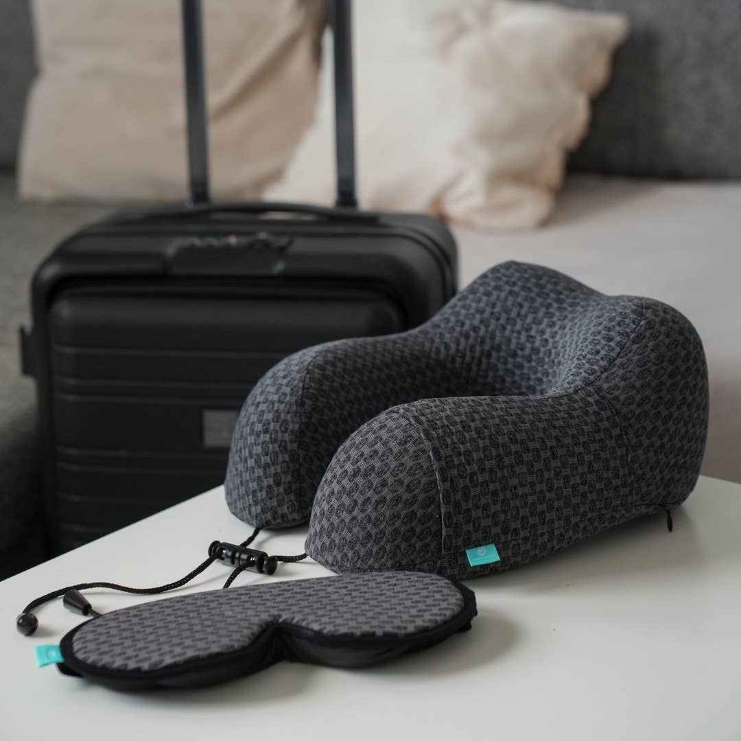 James Hawk - Travel Pillow - Rejse Tilbehør fra James Hawk hos The Prince Webshop