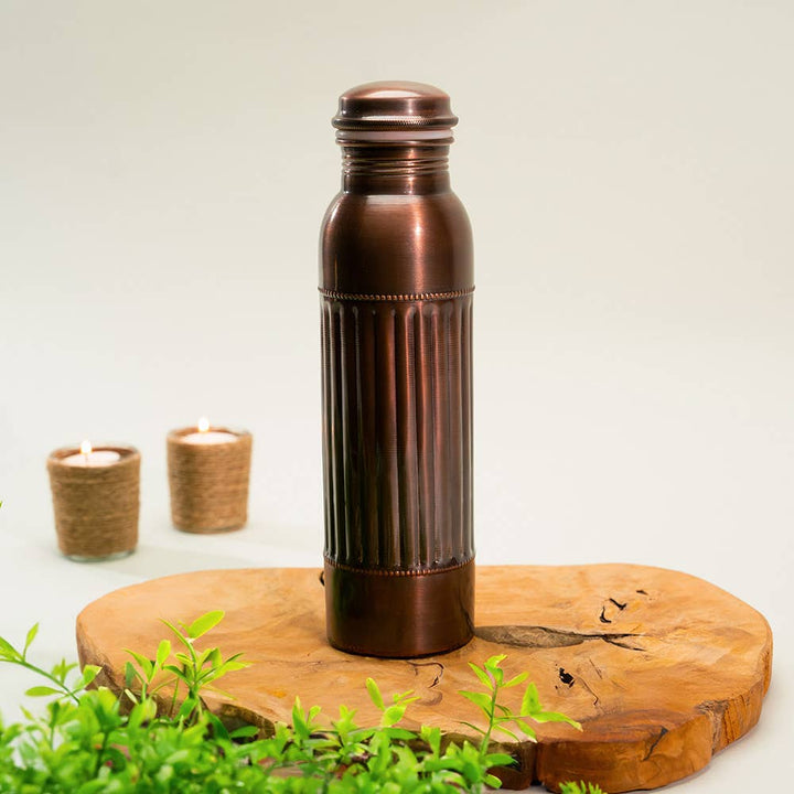 Ren Kobber Vandflaske Dot Lining Antik ± 1 liter - Gave Ide fra Ayurveda Specialist B.V. hos The Prince Webshop