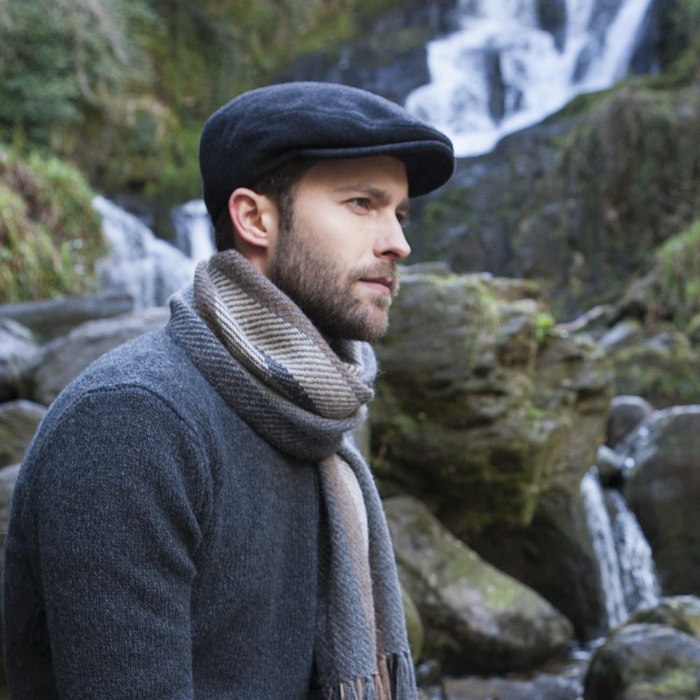 Mucros Tweed Black Kerry Flat Cap - Flat Cap fra Mucros Weavers Killarney hos The Prince Webshop