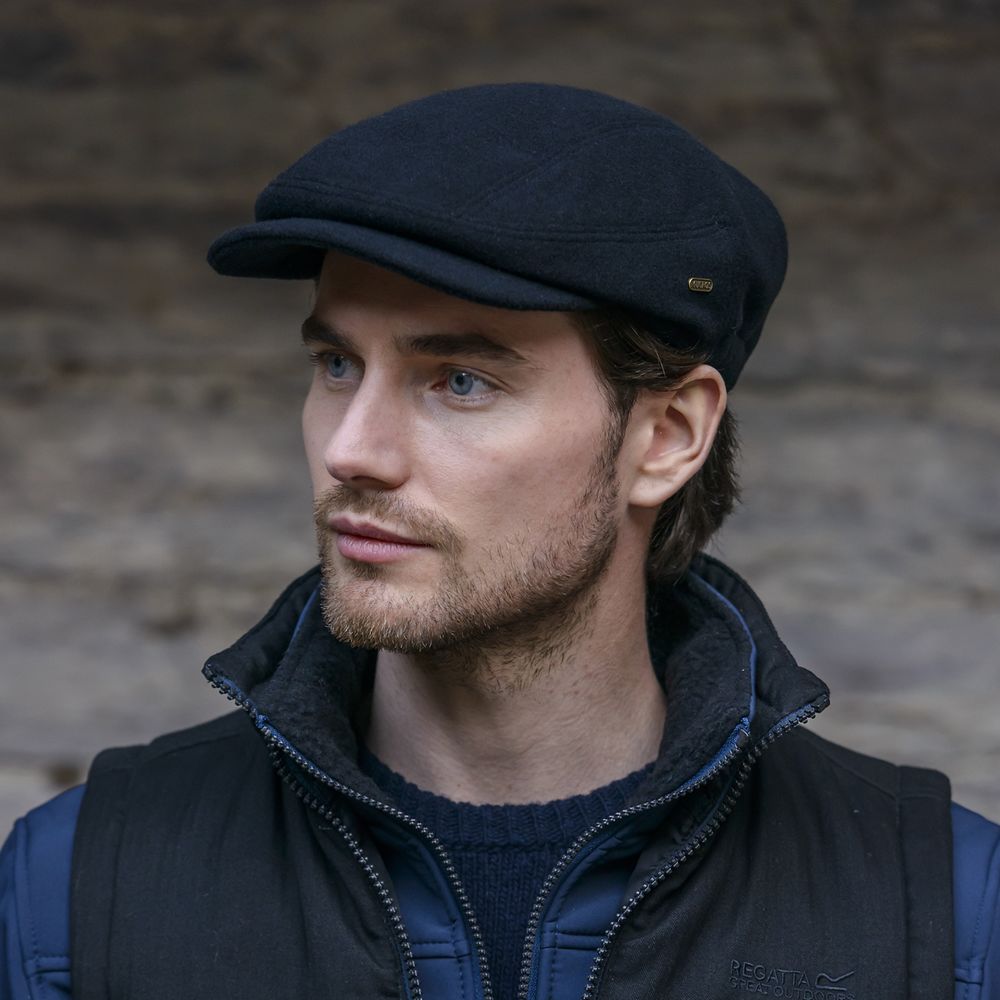 Mucros Tweed Black Kerry Flat Cap - Flat Cap fra Mucros Weavers Killarney hos The Prince Webshop