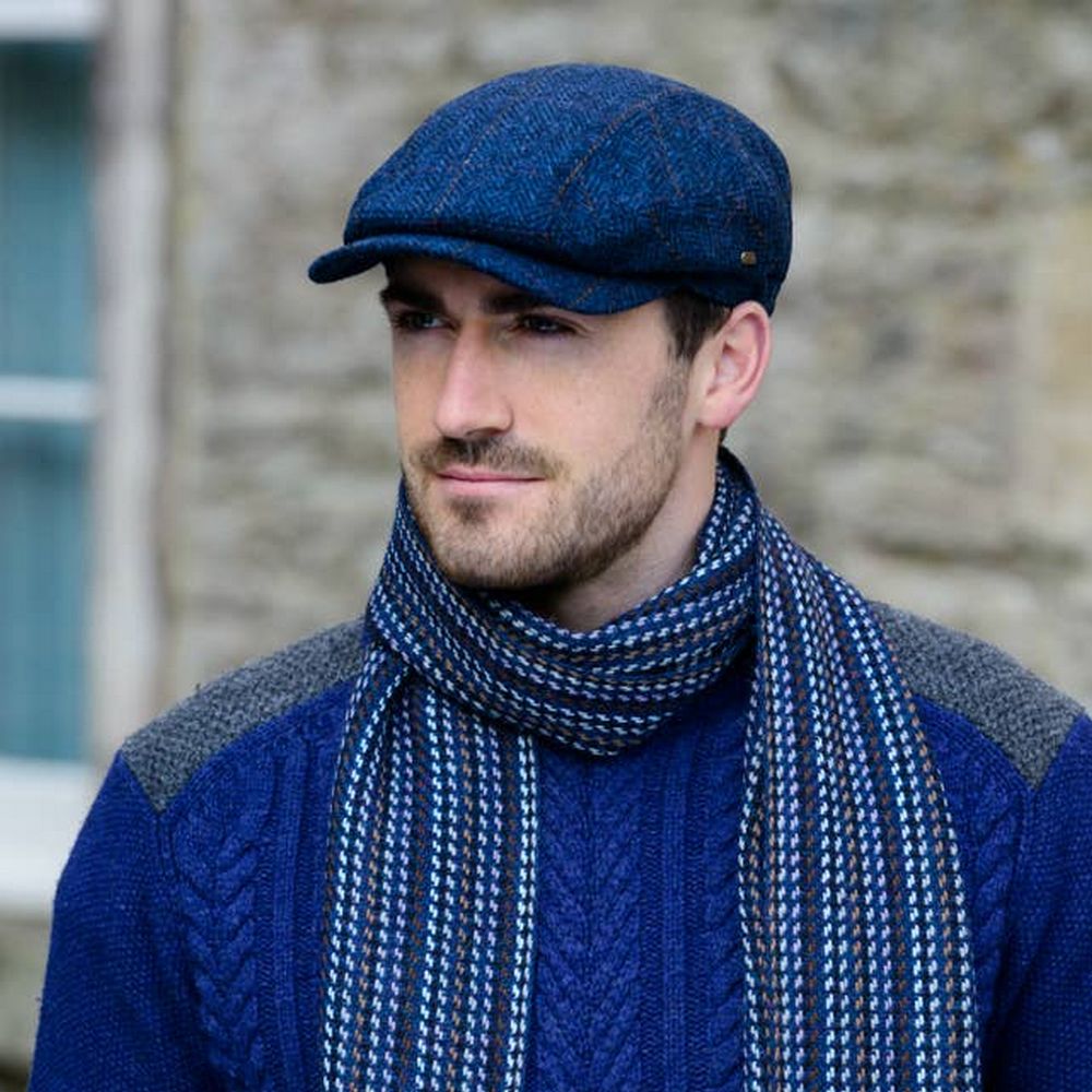 Mucros Tweed No. 34 Blå Kerry Herringbone Flat Cap - Flat Cap fra Mucros Weavers Killarney hos The Prince Webshop