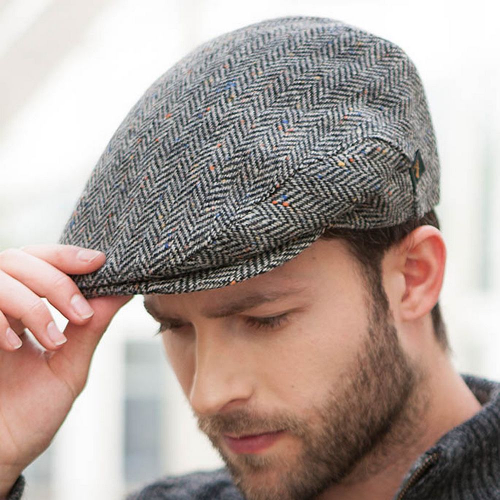 Mucros Tweed No. 1 Trinity Herringbone Flat Cap - Flat Cap fra Mucros Weavers Killarney hos The Prince Webshop