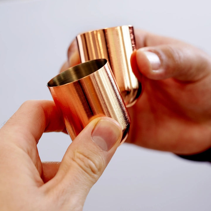 Oak & Steel - 6 Rose Gold Stainless Steel Shot Glasses With Holder Tray - Shotglas fra Oak & Steel hos The Prince Webshop